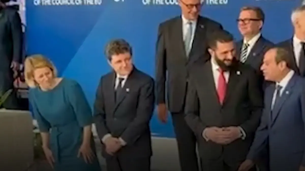 nicusor dan a fost pus sa se aseze la fotografia de familie din cipru in locul lui macron care a lipsit din motive necunoscute