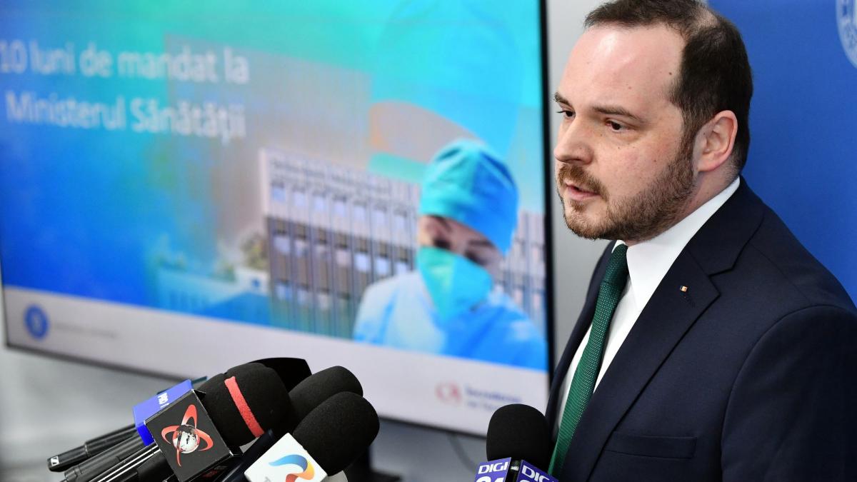 alexandru rogobete tine o conferinta de presa