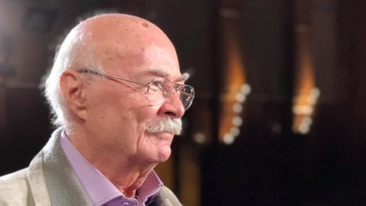 tudor gheorghe transportat la spital dupa ce i s ar fi facut rau joi seara intr un hotel din iasi