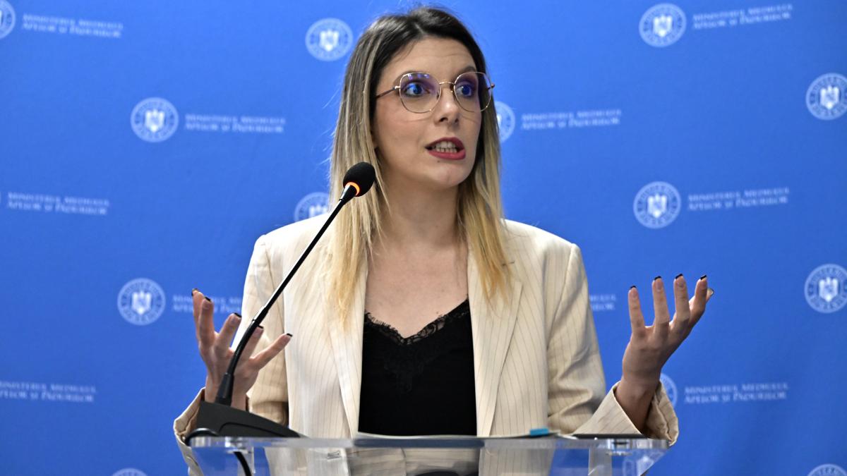 buzoianu spune ca nu interzice pasunatul si acuza aur ca ar fi in spatele unui atac cu sute de conturi si informatii false