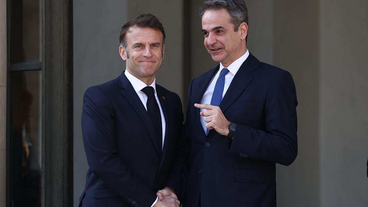 macron clauza de aparare a ue mai puternica decat articolul 5 nato presedintii sua rusiei si chinei sunt impotriva europenilor