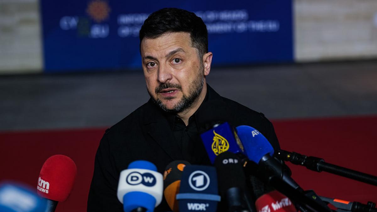 zelenski anunta ca este pregatit sa se intalneasca cu putin in azerbaidjan