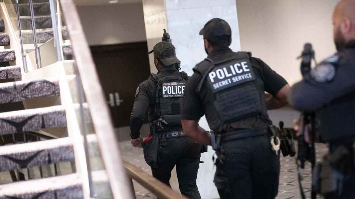 primele imagini cu atacatorul de la dineul corespondentilor de la casa alba trump un lup singuratic care actioneaza pe cont propriu