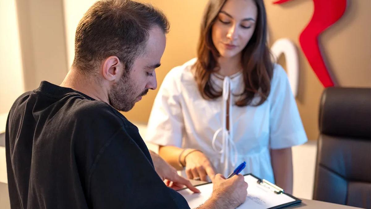 pacient si medic clinica stomatologica