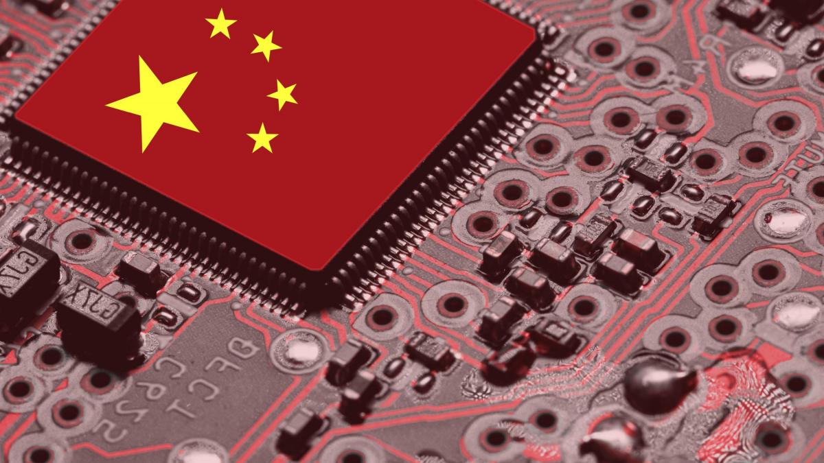 steagul chinei afisat pe un cip al unui calculator