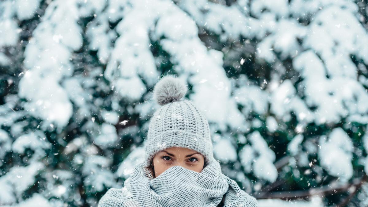 vreme anormal de rece in romania anm temperaturile se apropie de pragul de ger se depune strat consistent de zapada la munte