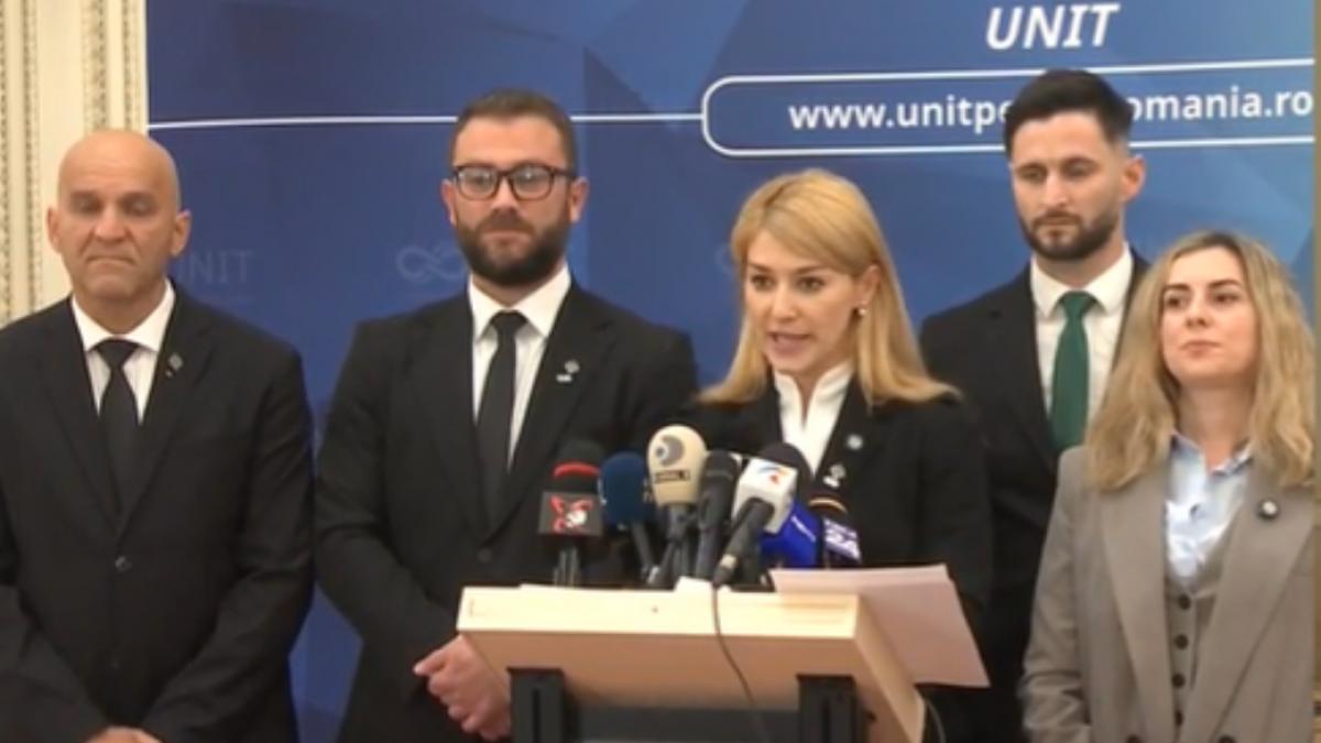 cei 6 parlamentari care au anuntat ca nu vor mai vota motiunea au ramas acum doar 5 un coleg si a dat demisia