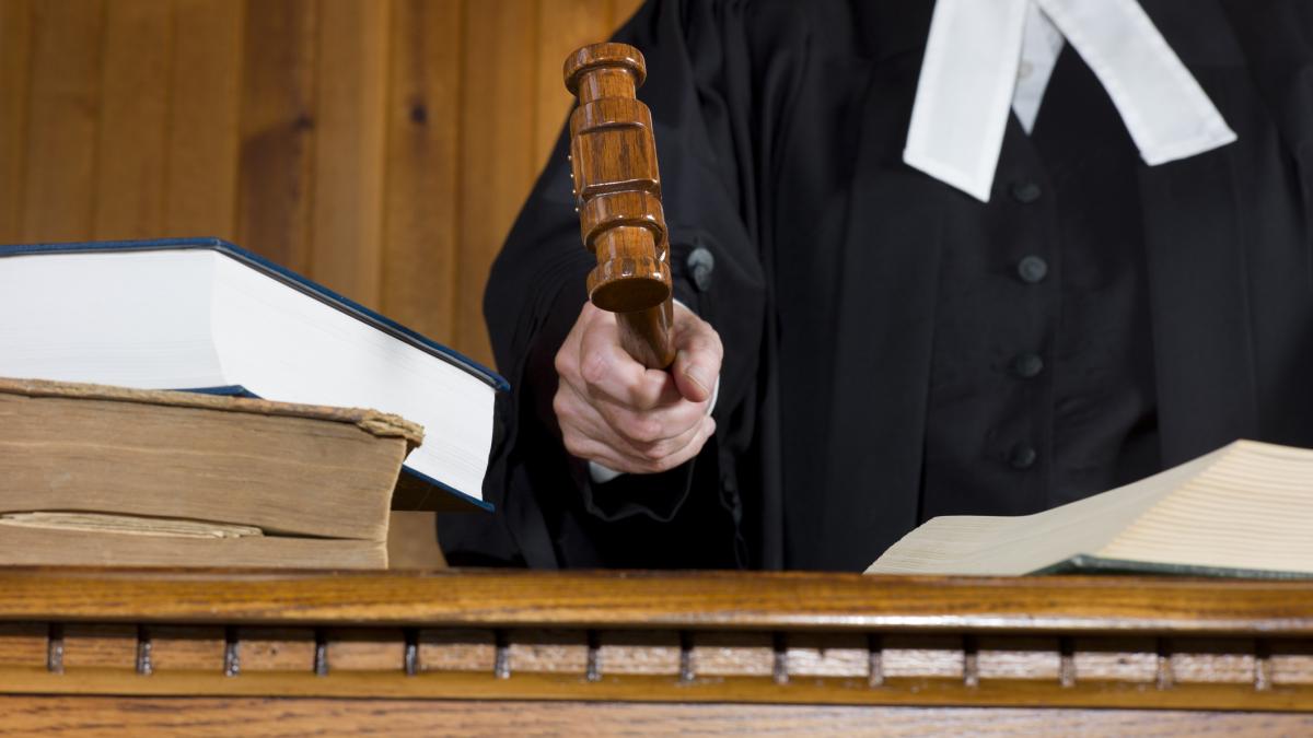 o judecatorie din romania a ramas fara judecatori ultimul magistrat s a imbolnavit