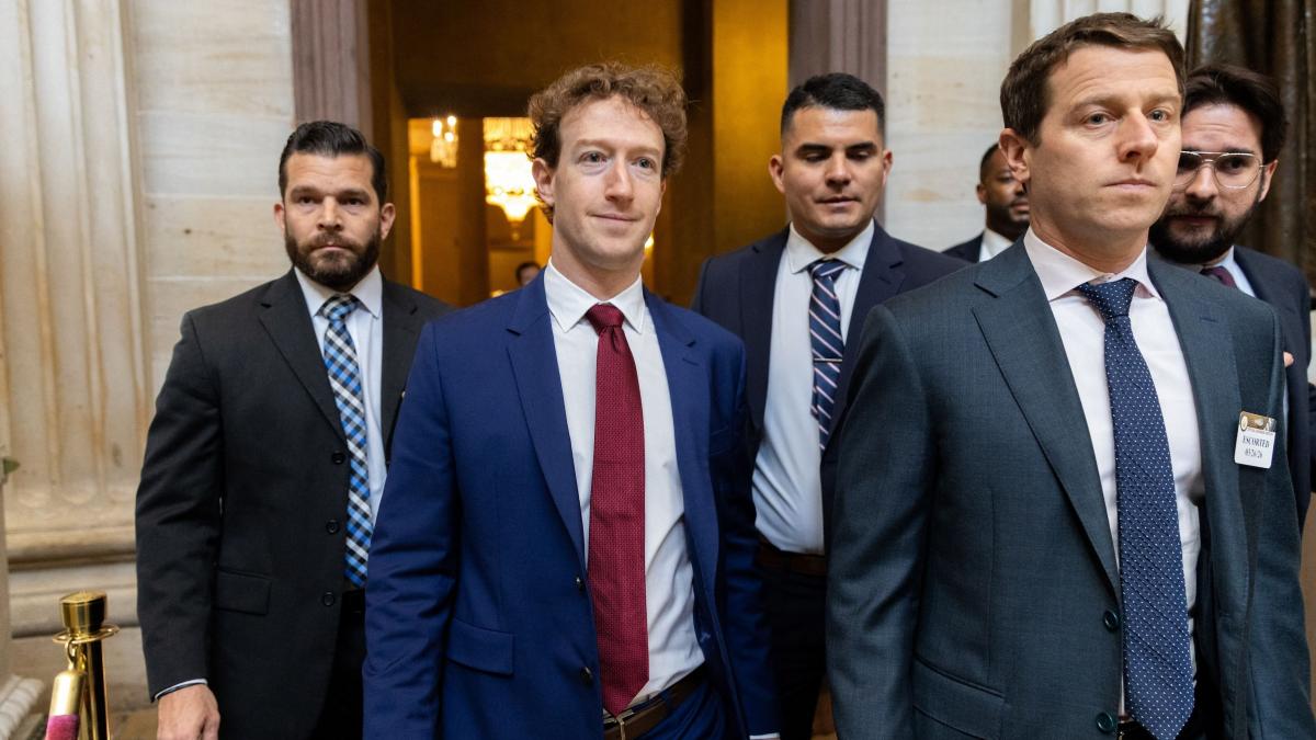mark zuckerberg hepta