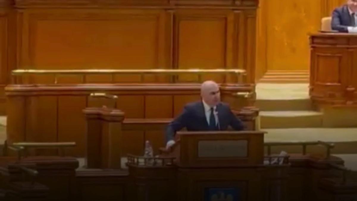 ilie bolojan motiunea stingem lumina ca sa o simplific e una de genul nu ne vindem companiile ca sa le mulgem noi