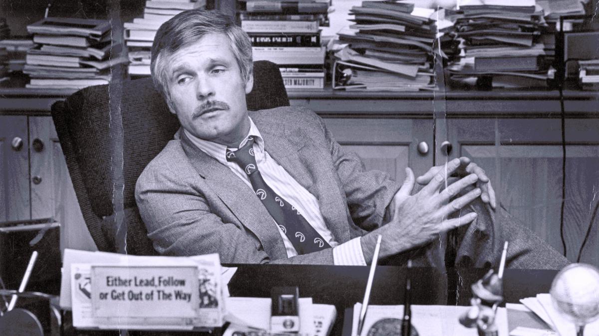 a murit fondatorul cnn ted turner un pionier al stirilor tv prin cablu avea 87 de ani