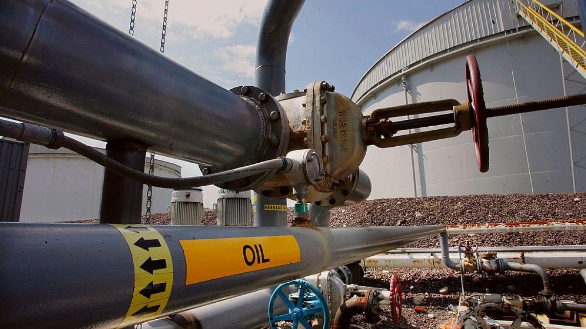 pretul petrolului scade brusc deoarece sunt sperante pentru un acord in iran a ajuns la un nivel cum n a mai fost din 22 aprilie