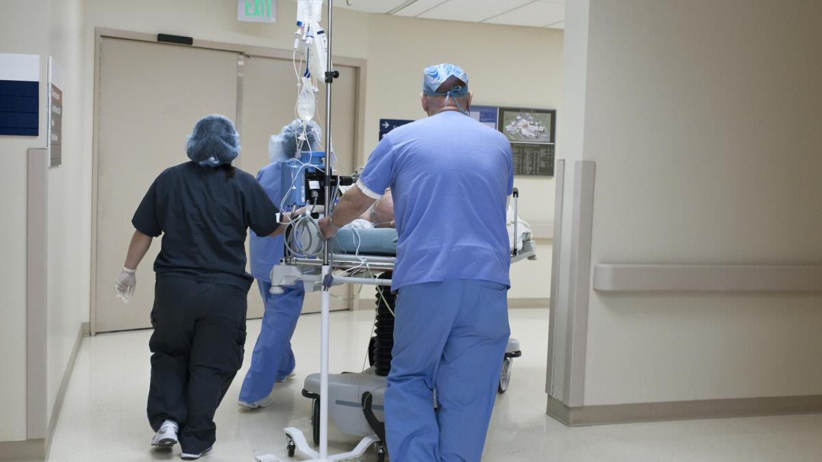 legea salarizarii include un program pilot in spitale medicii vor fi platiti in functie de performanta cseke attila poate fi extins