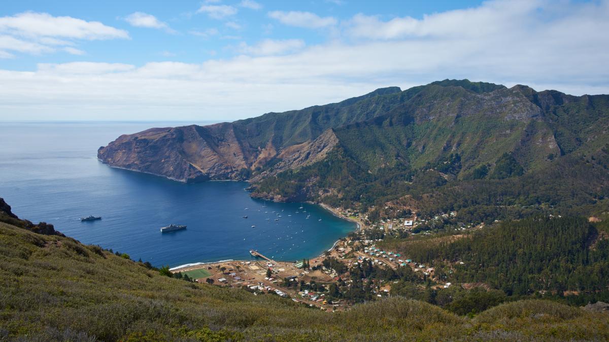 vanatoare de comori pe insula lui robinson crusoe din chile se cauta o comoara in valoare de zeci de miliarde de dolari