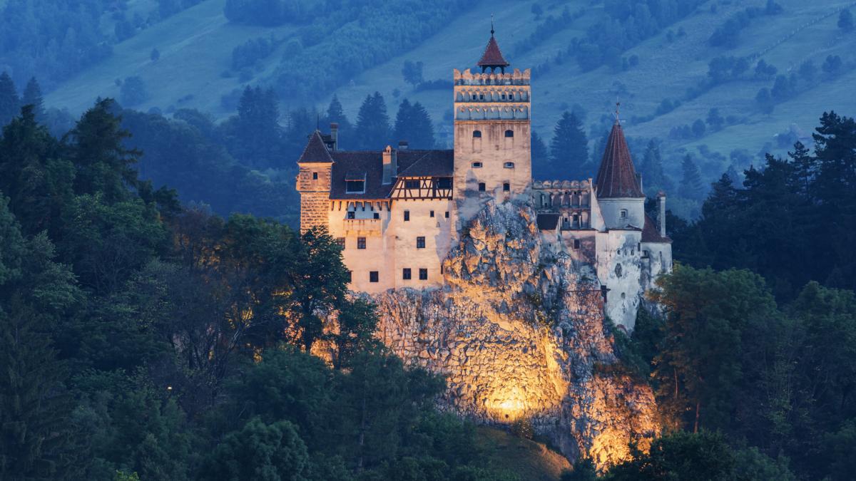 castelul bran a fost vandut americanului care detine si domeniul lui elvis presley de la graceland