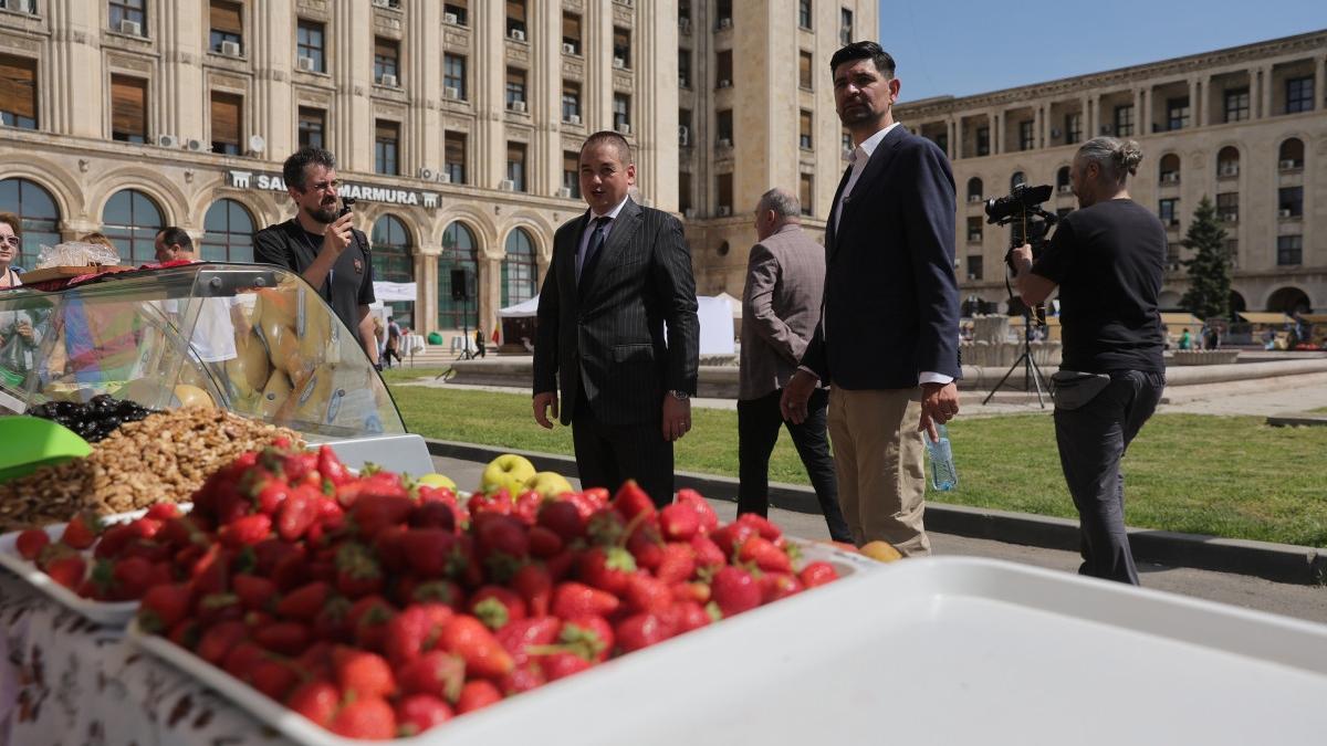 cel mai mare targ al producatorilor autohtoni s a deschis la casa presei libere poate fi vizitat pana duminica