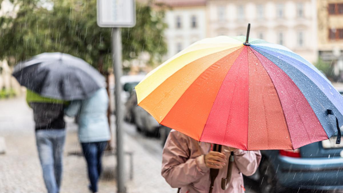 cum va fi vremea in weekend meteorologii au anuntat ploi vijelii si caderi de grindina
