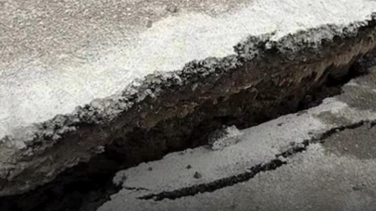 pamantul s a crapat in vaslui trei case izolate si alimentarea cu apa intrerupta in localitatea dodesti