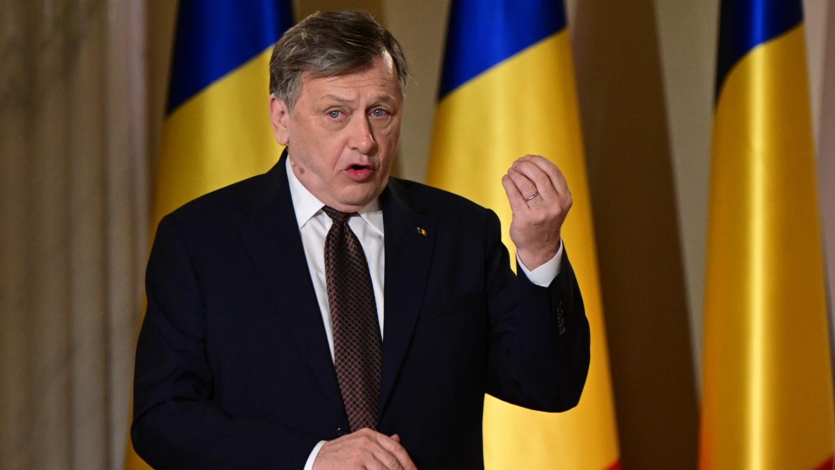 crin antonescu despre criza guvernamentala bolojan si sustinatorii sai vor sa puna presiune maxima pe nicusor dan