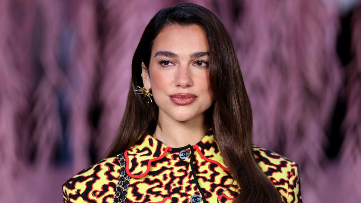 motivul pentru care dua lipa da in judecata samsung si cere despagubiri de 15 milioane de dolari