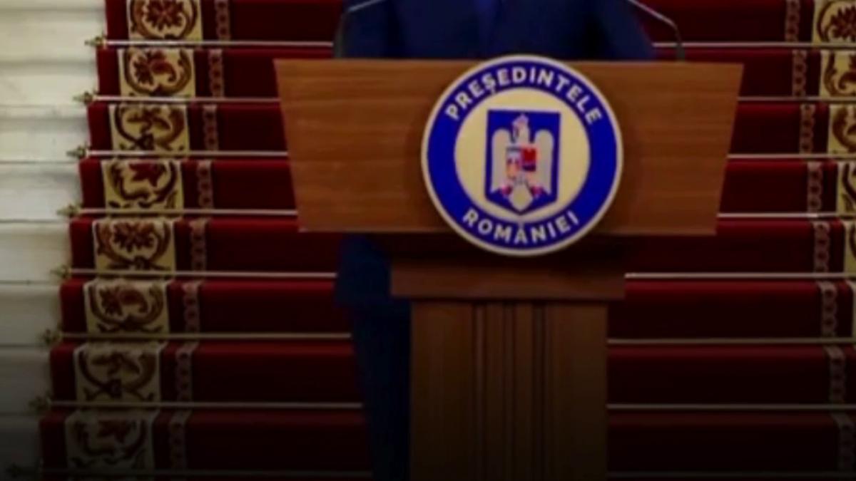 surse nicusor dan are pe masa varianta unui guvern politic sau tehnocrat presedintele va convoca consultari la finalul saptamanii