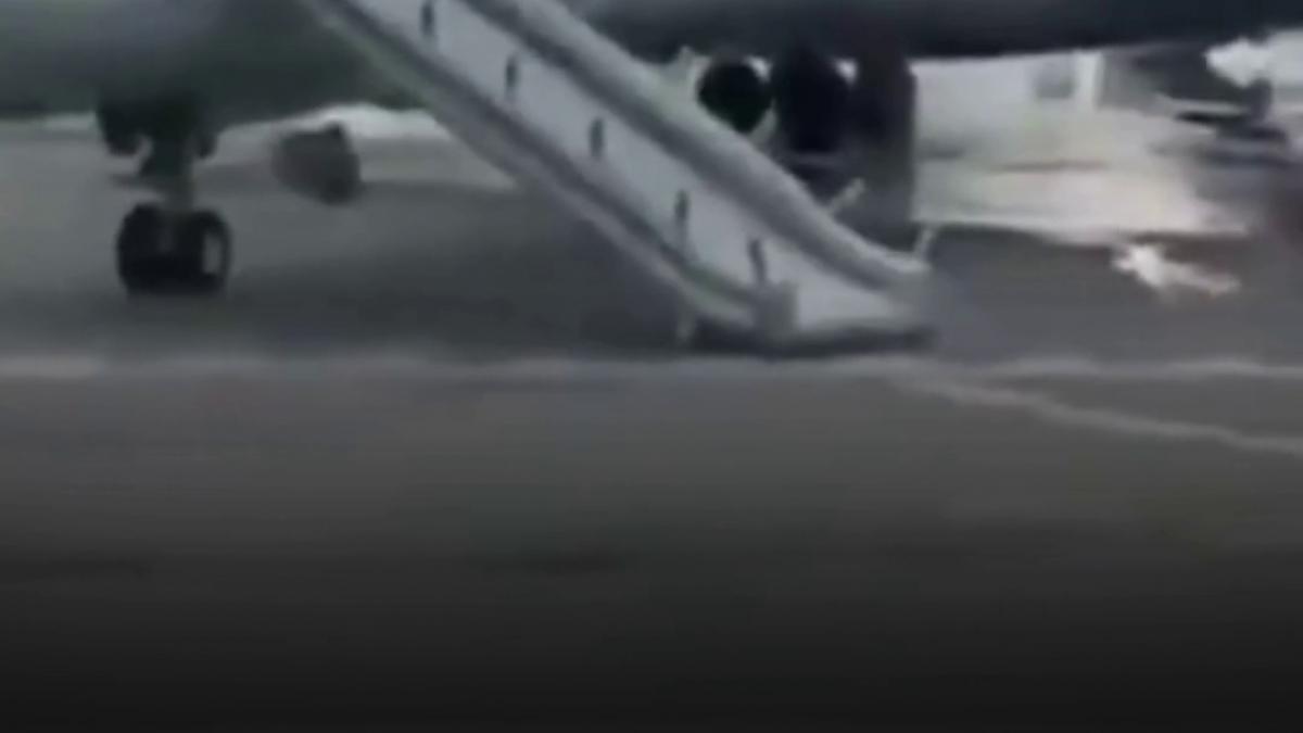 un avion turkish airlines cu 288 de persoane la bord a luat foc la aterizare aeroportul din kathmandu a fost inchis