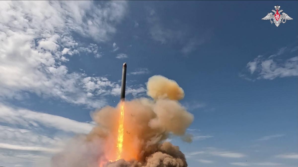 putin a testat cea mai puternica arma nucleara si ameninta satan 2 va fi in serviciu pana la finalul anului
