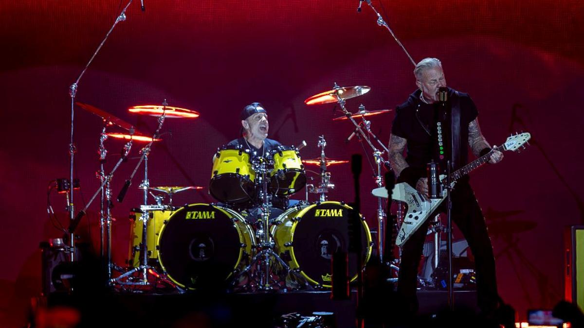 un concert metallica era de neconceput in vremea comunistilor securitatea urmarea metalisti dar nu stia exact de ce se numesc asa
