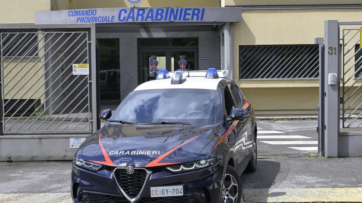 un elev s a dus la ore cu un obuz din primul razboi mondial ca material didactic scoala din italia a fost evacuata
