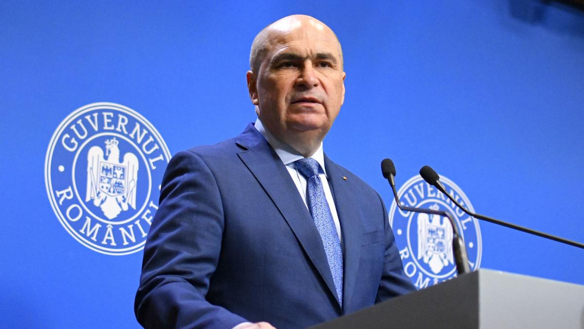 premierul demis al romaniei uitandu se in fata