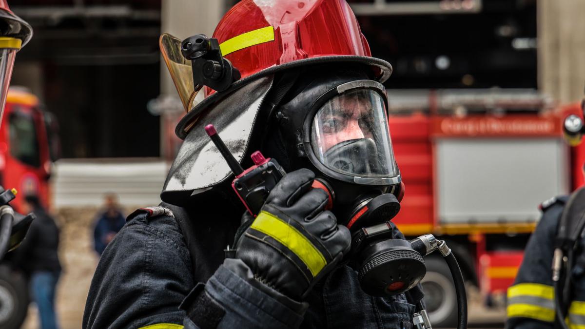 incendiu de proportii la un depozit din chiajna
