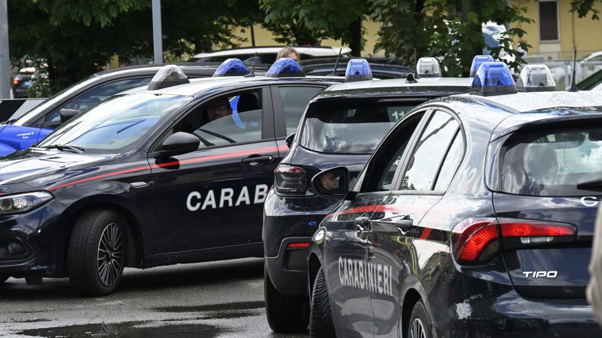 niste romani au furat din italia articole din piele de lux de 600 000 de euro