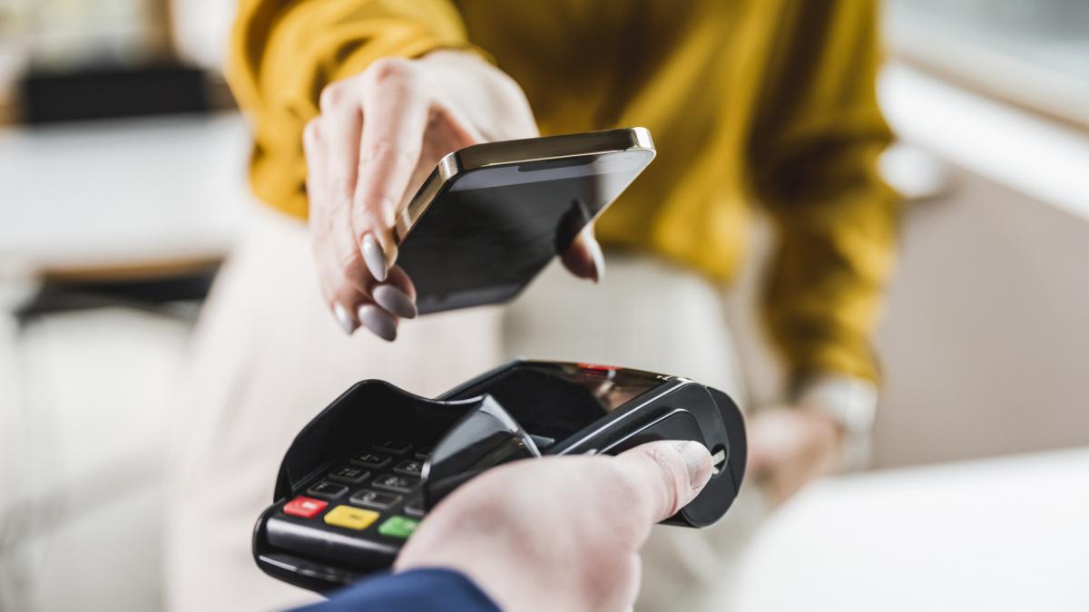 serviciul spaniol bizum incepe sa faca concurenta cu visa si mastercard totul a inceput ca un experiment de interoperabilitate