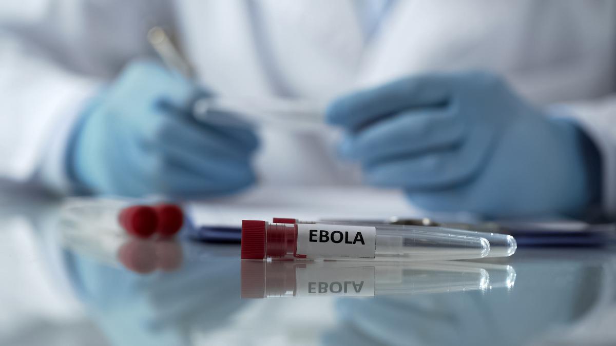 oms declara focarul de ebola din congo si uganda urgenta de interes international