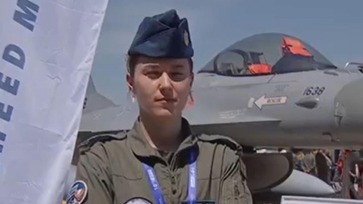 bianca tanara pilot de f-16 de la campia turzii