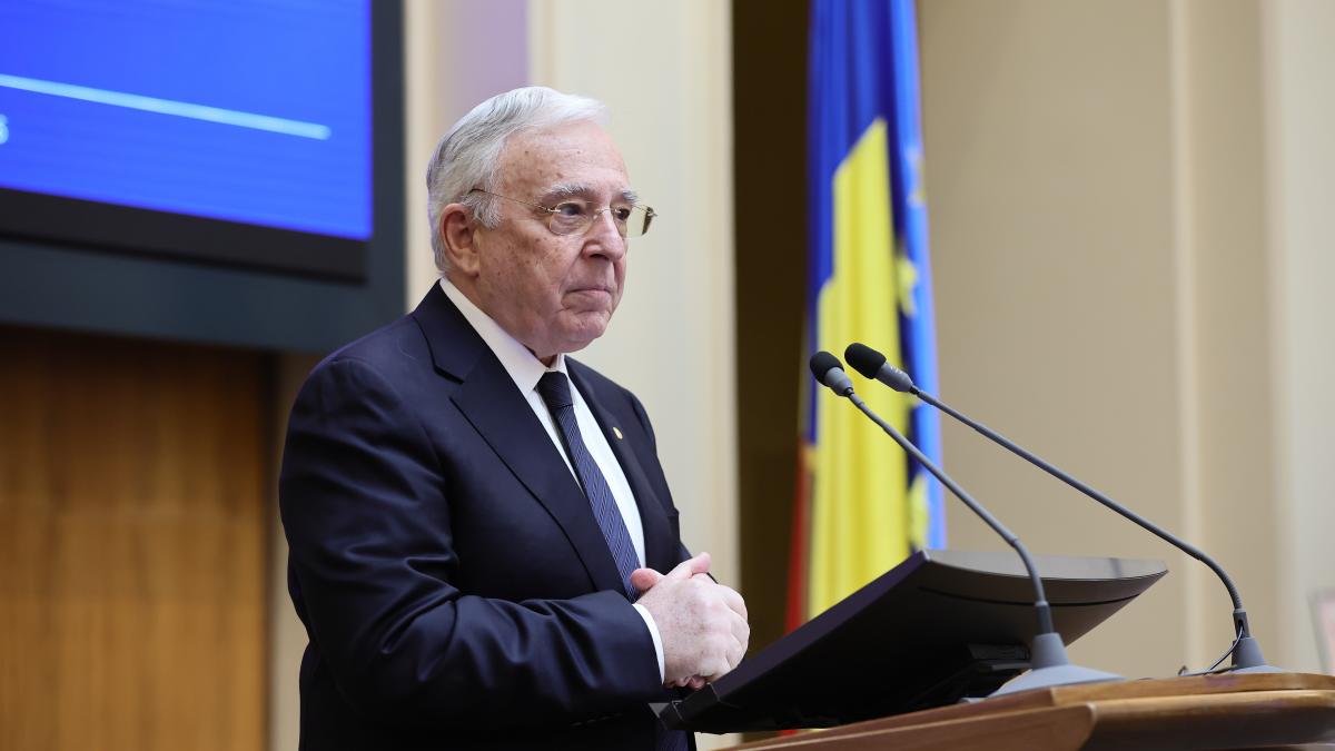 Mugur Isărescu
