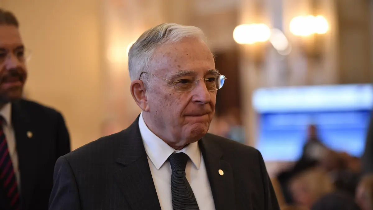 isarescu nu crede in solutia premierului tehnocrat eu am fost premier tehnocrat la final vorbeam singur si numaram zilele ramase