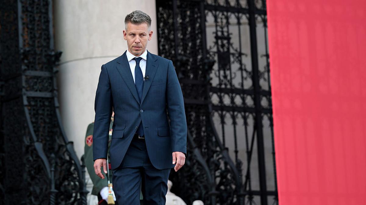 peter magyar isi incepe primul turneu extern nou prim ministru ungar merge in polonia si austria sa repare relatiile dupa epoca orban