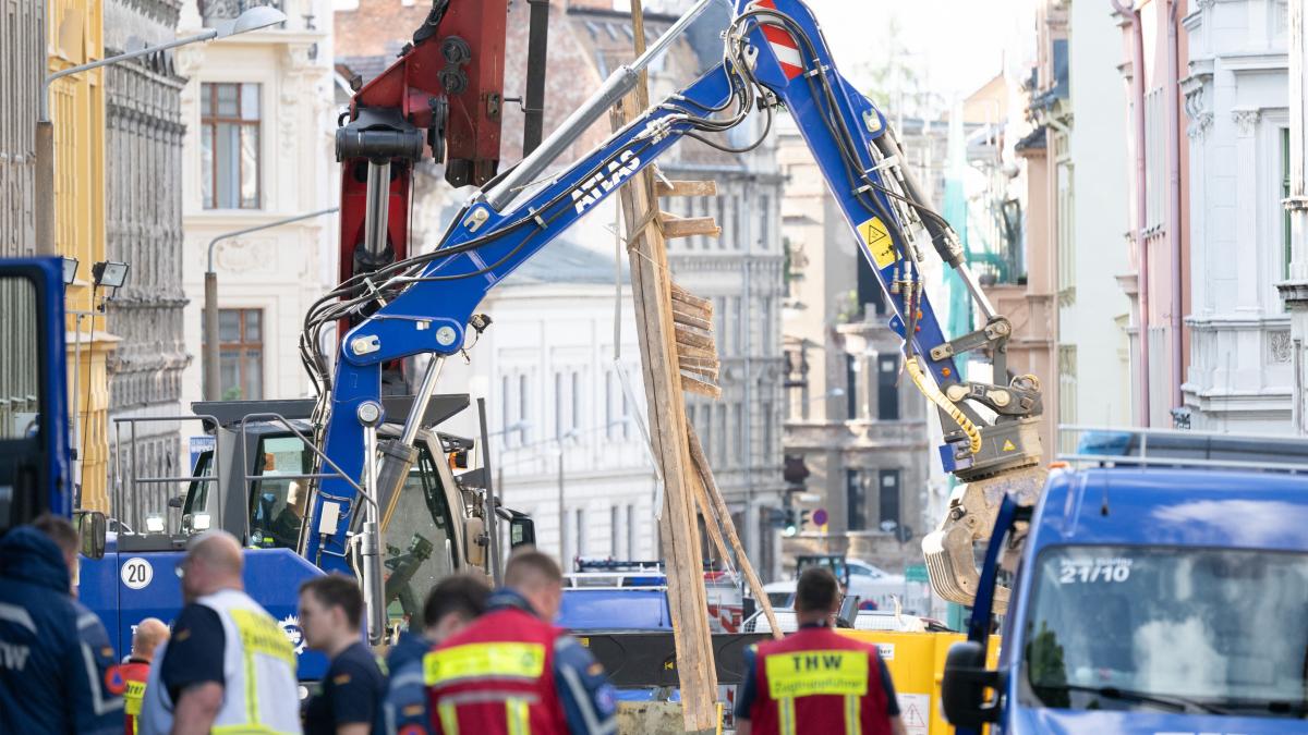 romancele disparute in explozia din germania sunt cautate de salvatori printre daramaturi sansele scad cu fiecare ora care trece