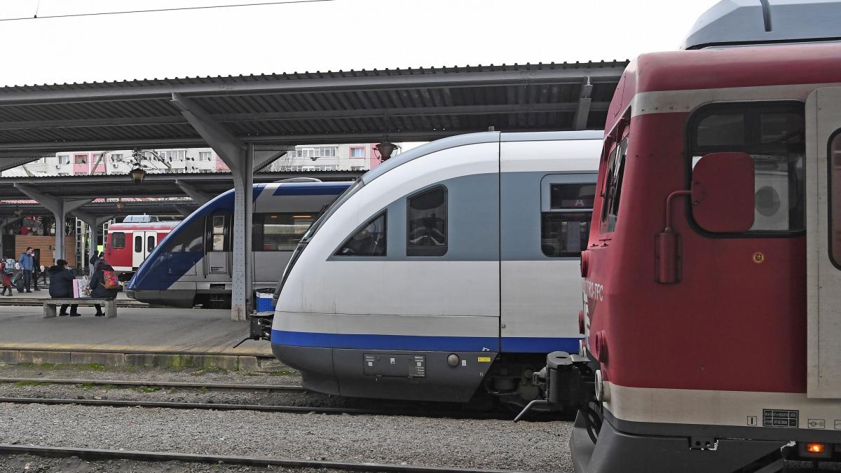 locomotiva unui tren de calatori a luat foc in timp ce se indrepta spre sibiu traficul feroviar a fost oprit