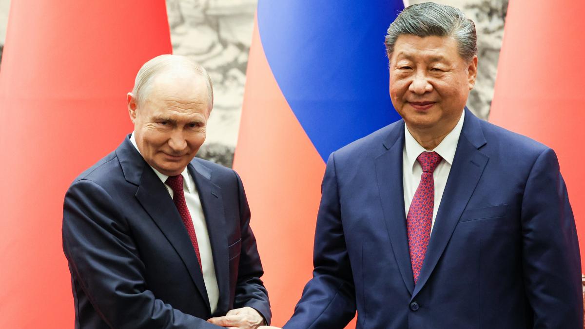 o zi fara tine trece precum trei toamne vladimir putin i a recitat lui xi jinping un vers de poezie la intalnirea de la beijing