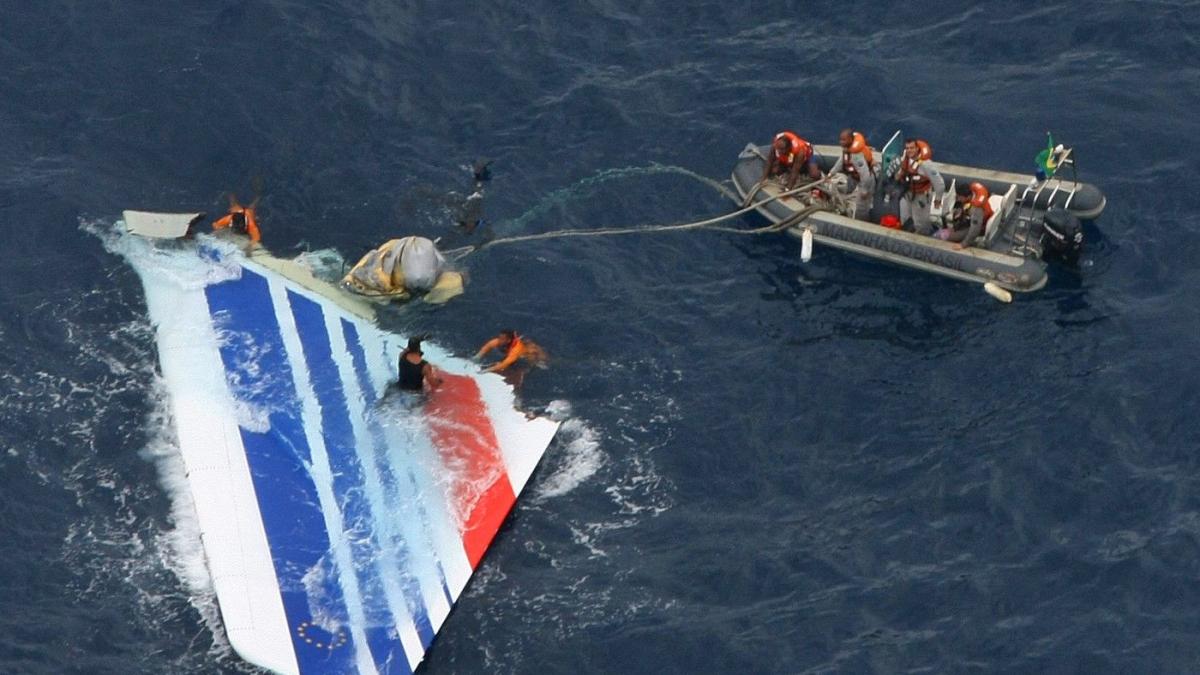 air france si airbus au fost gasite vinovate de omor din culpa in urma accidentului din 2009 cand un avion s a prabusit in atlantic