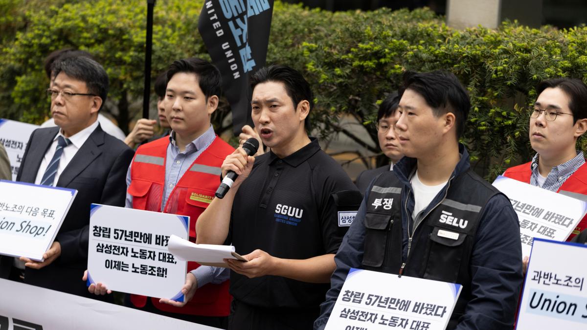 protest angajati samsung electronics