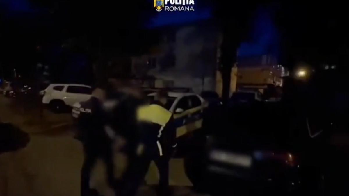 bataie cu ciocanul de snitele in bucuresti un tanar s a enervat ca vecinul sau mai in varsta facea galagie