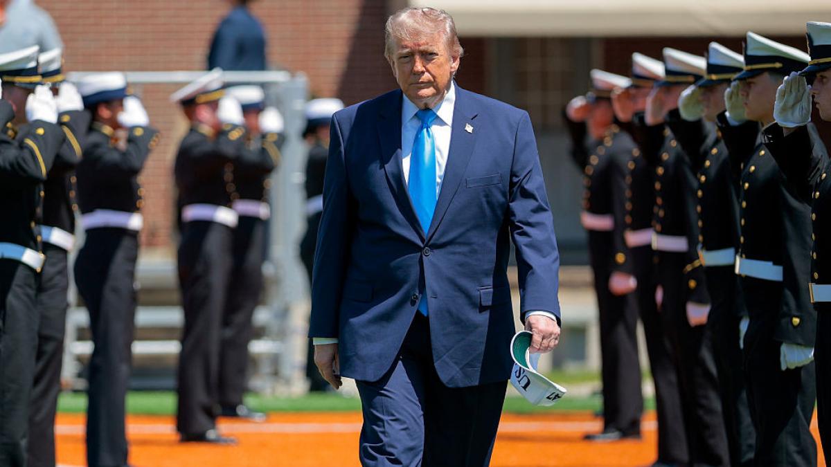 donald trump risca furia chinei si anunta ca va discuta personal cu presedintele taiwanului miza armament de 14 miliarde de dolari