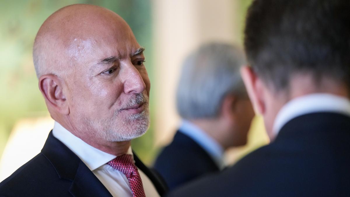 jeff bezos cere eliminarea impozitului pe venit pentru americanii cu venituri mici si medii ar trebui sa le cerem scuze nu bani