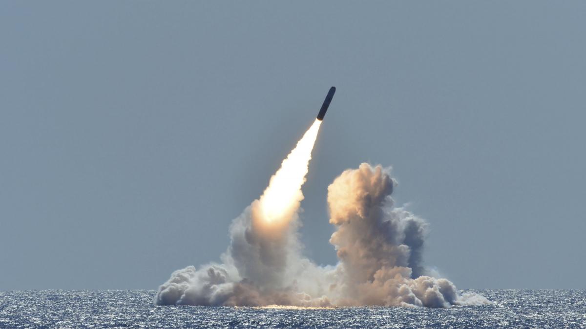 racheta balistica lansata de pe un submarin