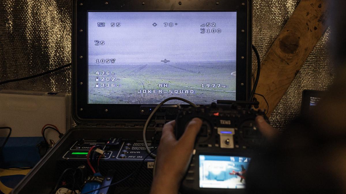 dronele ucrainene au lovit o scoala de piloti rusi de drone si un centru fsb zelenski rusia a pierdut in jur de 100 de ocupanti