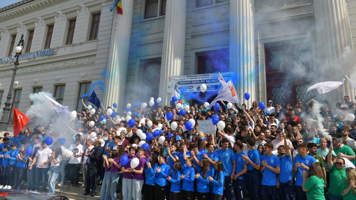 roboti si proiecte inovatoare prezentate de studentii din craiova