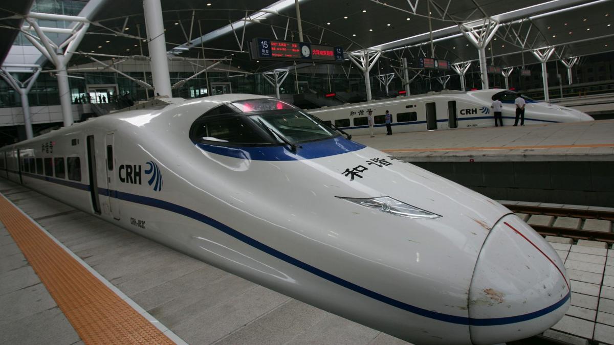 gata un student a oprit trenurile de mare viteza din taiwan doar cu un laptop si doua radiouri